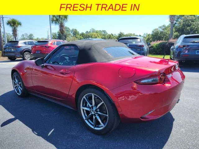 Used 2021 Red Mazda Grand Touring image 9