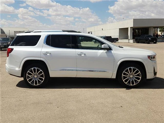 Used 2023 White Frost TRI GMC Denali Front-Wheel Drive image 5