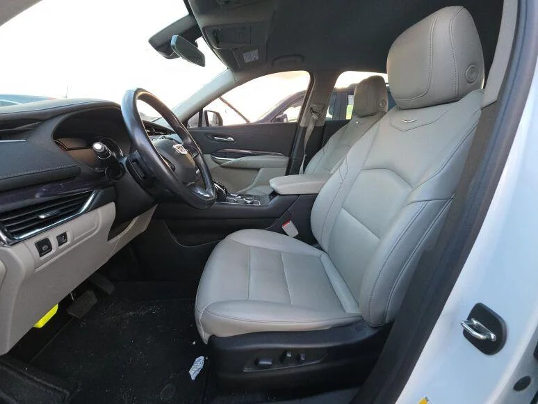 Used 2023 Crystal White Tricoat Cadillac AWD Luxury image 7