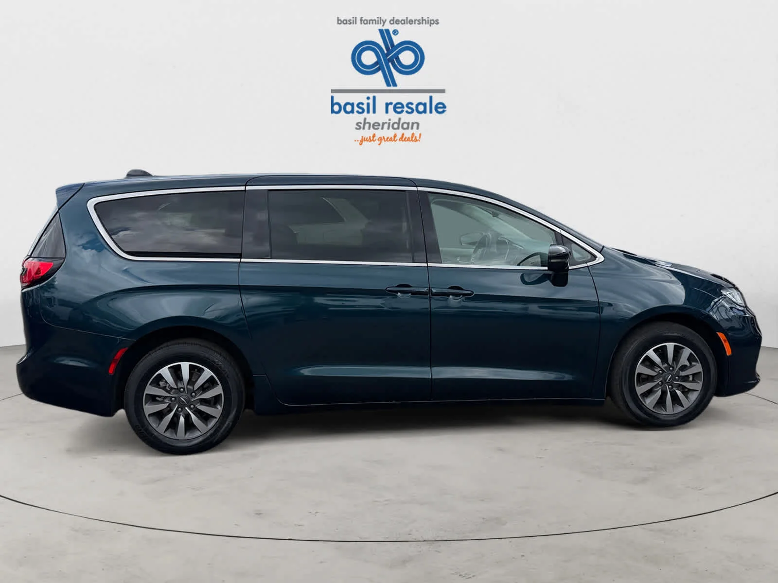 Used 2024 Fathom Blue Pearlcoat Chrysler Hybrid Select image 8