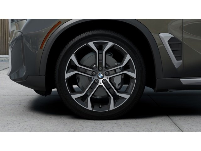 New 2026 Dravit Grey Metallic BMW X5 40i image 7