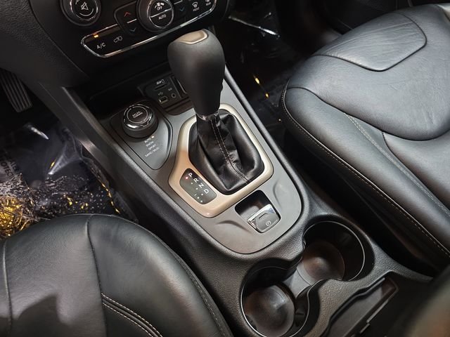 Used 2016 Granite Crystal Metallic Clearcoat Jeep Limited image 25