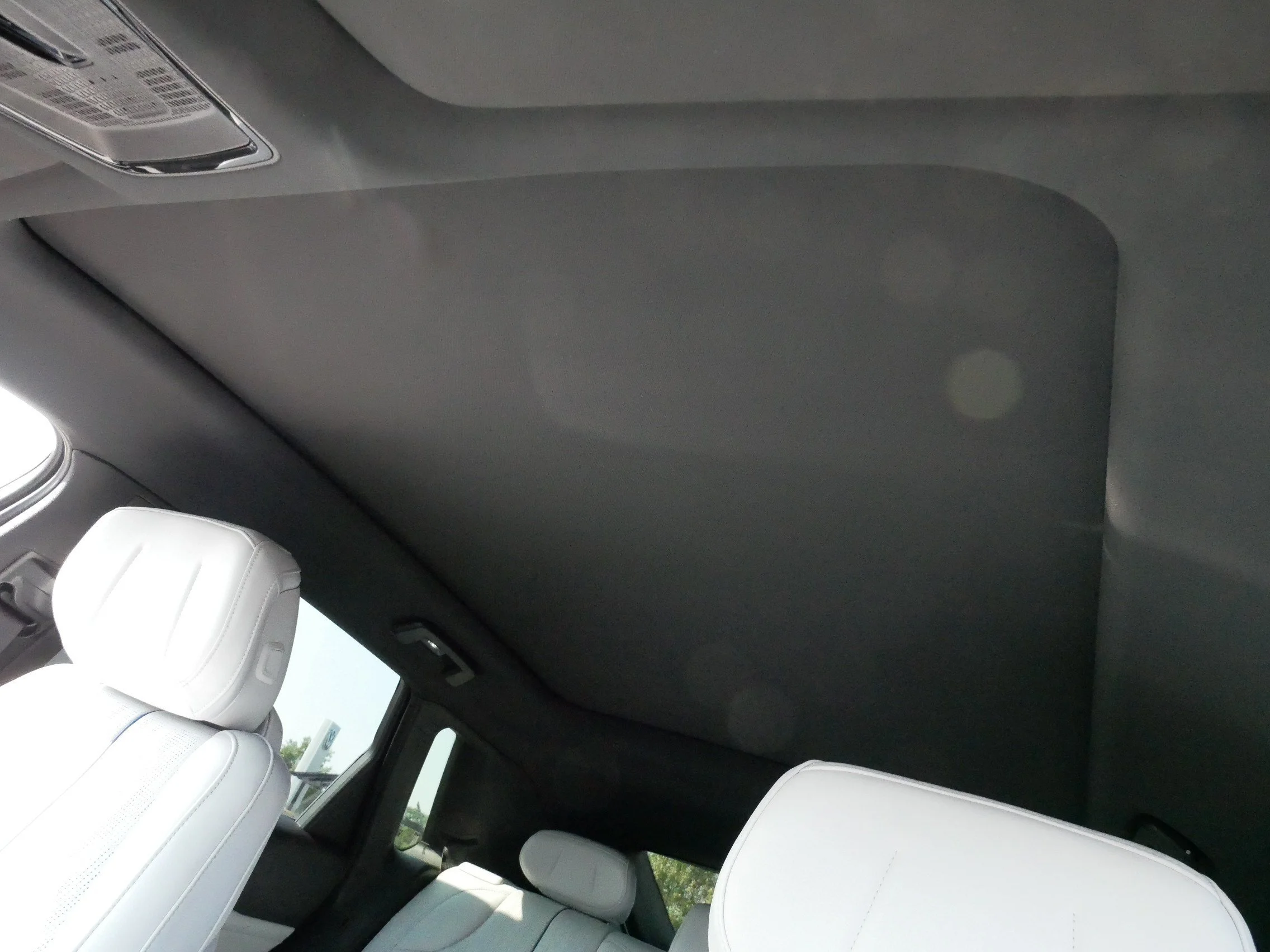 Used 2024 Crystal White Tricoat Cadillac Sport image 32