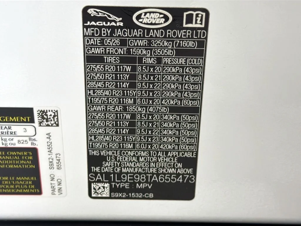 New 2026 Fuji White Land Rover Dynamic SE image 34
