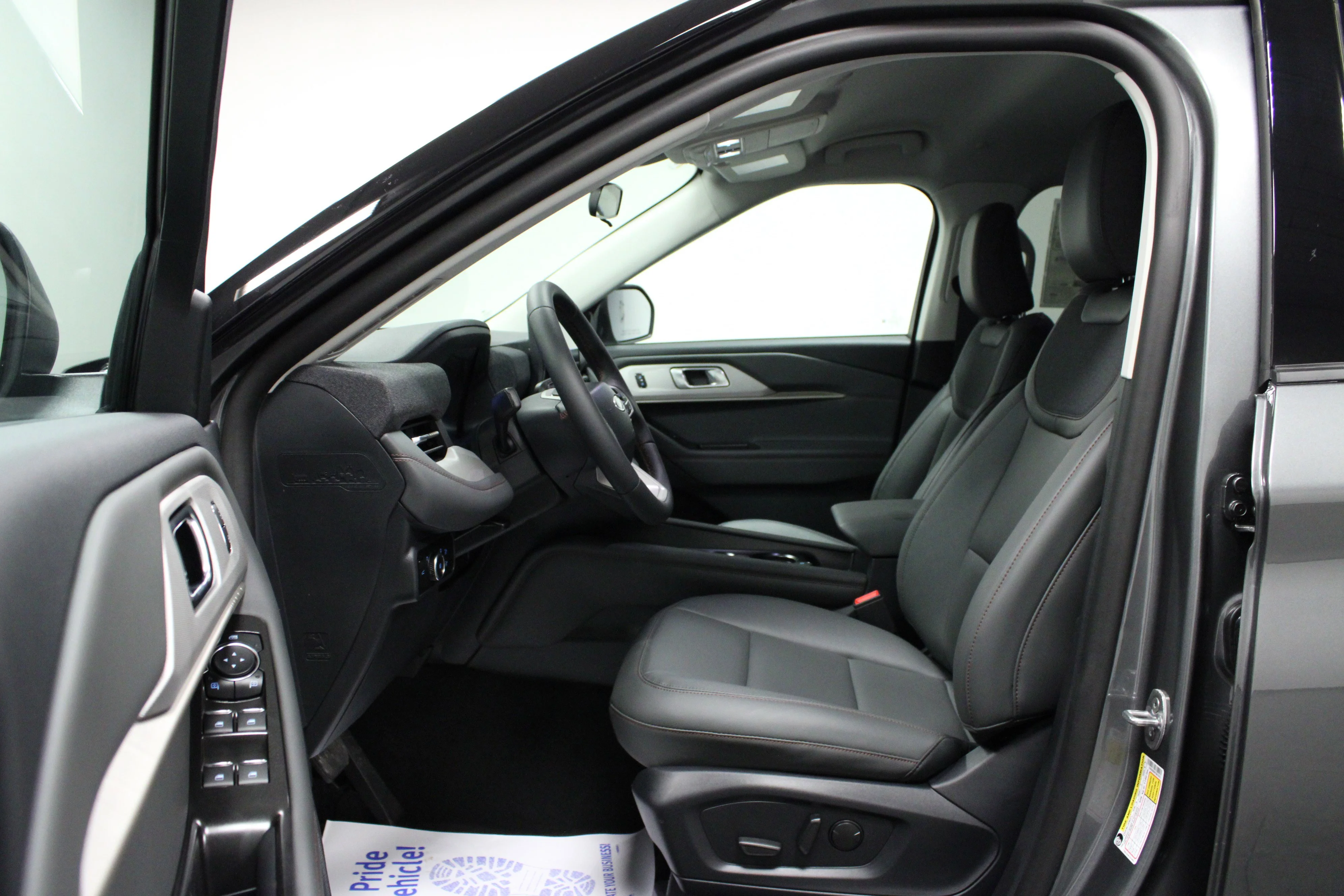 New 2026 Carbonized Gray Metallic Ford Active image 12