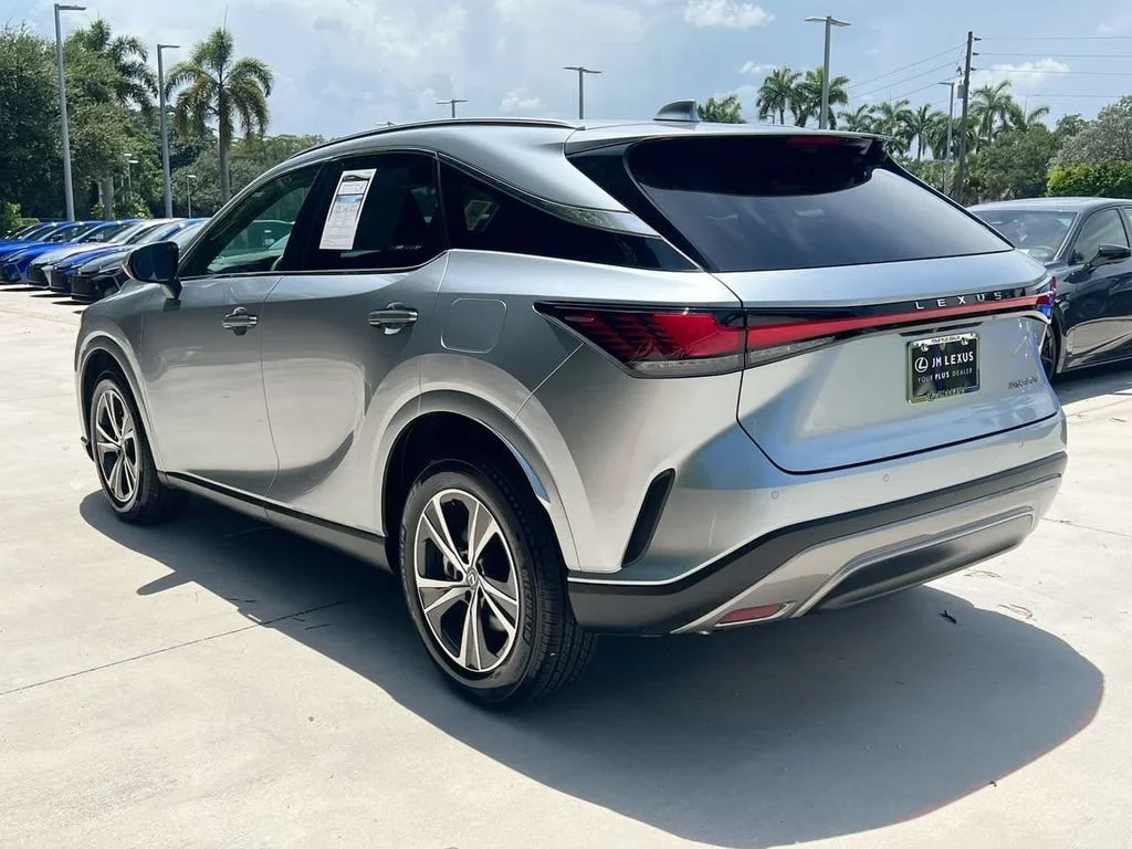Used 2025 Iridium Lexus 350 Premium image 5