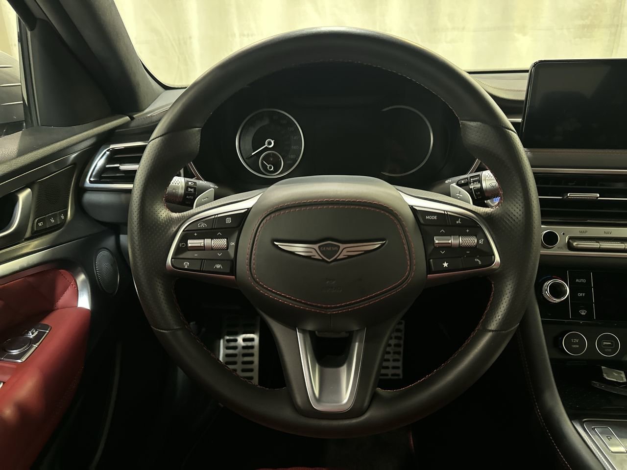 2025 GENESIS G70 Sport Advanced - Photo 16
