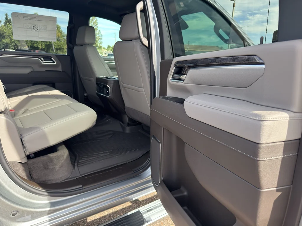 2026 Chevrolet Silverado 3500HD LTZ - Photo 18