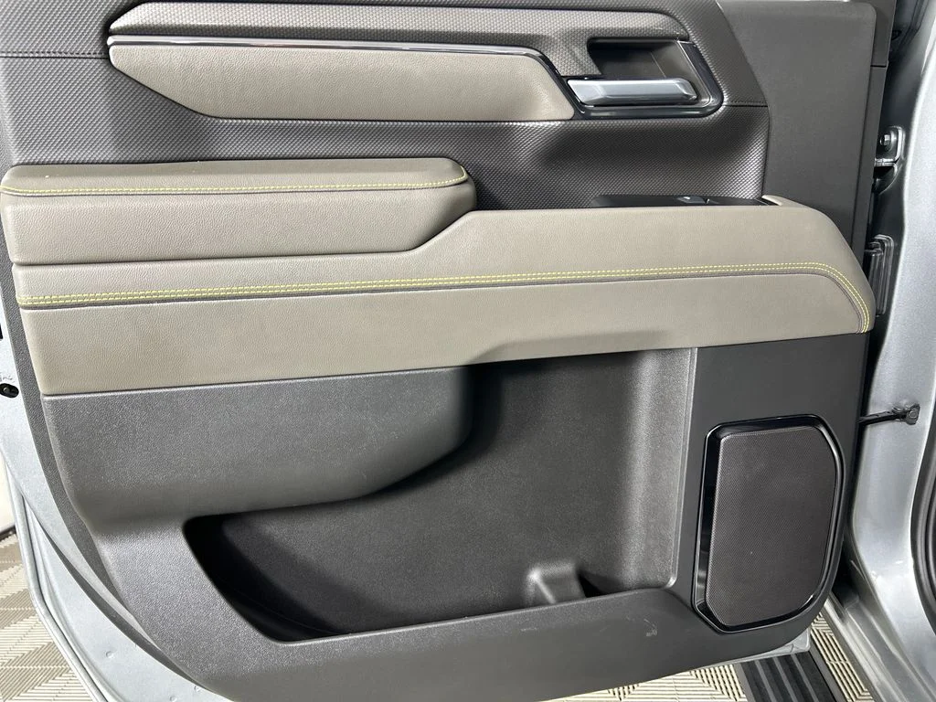 Used 2024 Gray Chevrolet ZR2 image 18