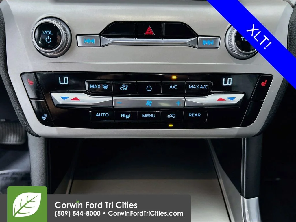 Used 2020 Silver Ford XLT image 9
