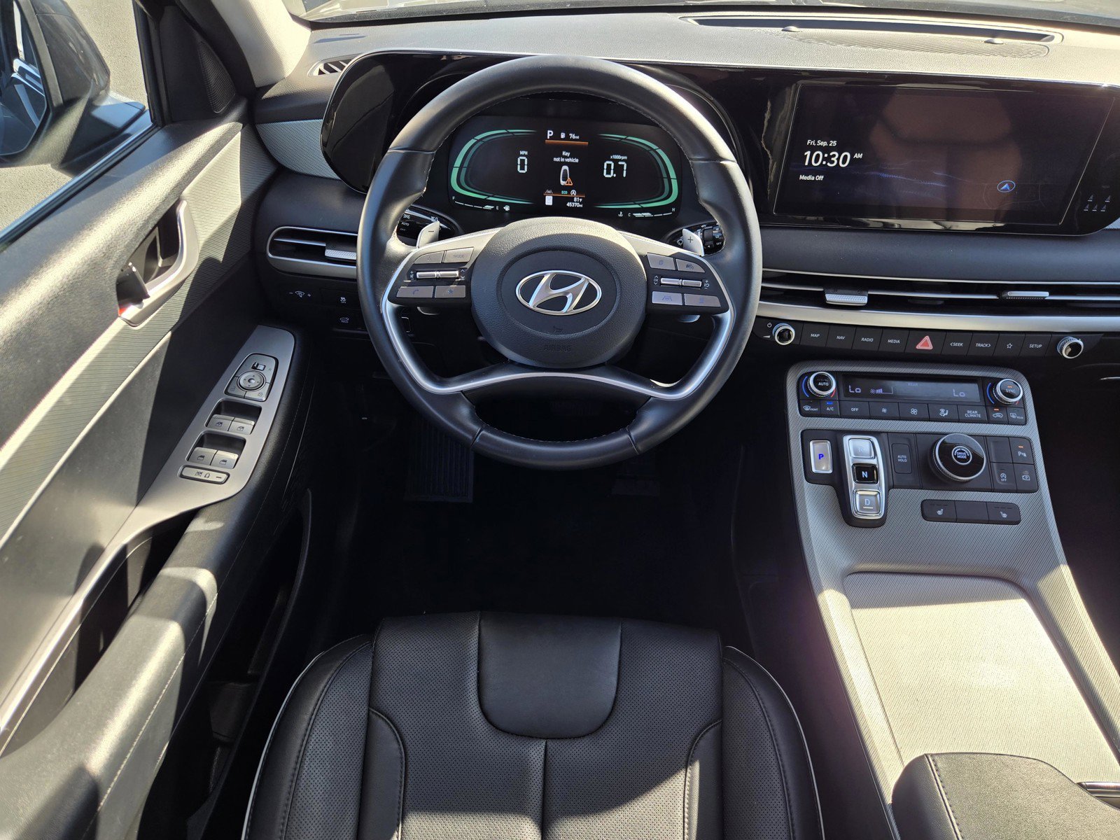 Used 2025 Moonlight Cloud Hyundai SEL image 13