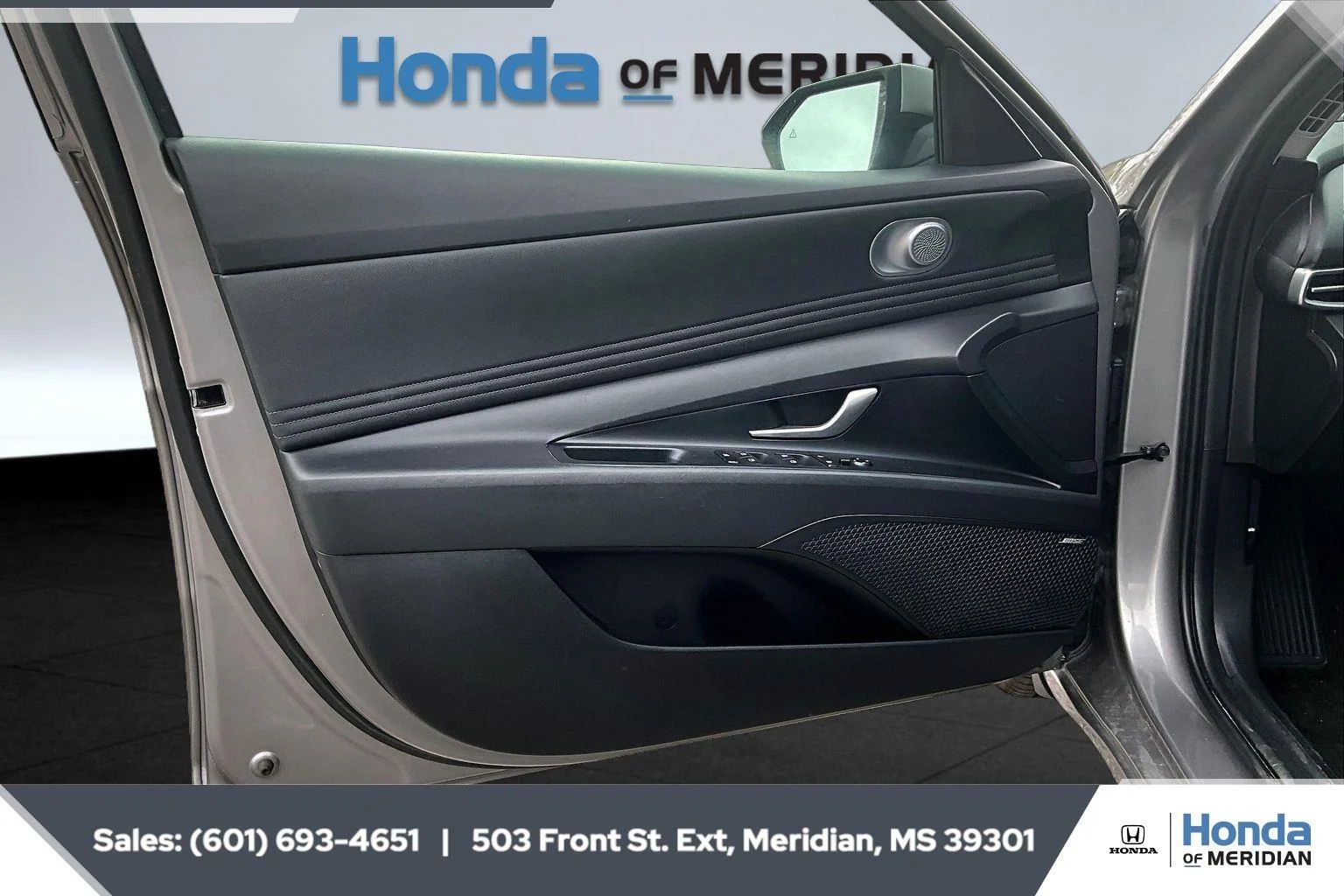 2023 Hyundai Elantra Limited - Photo 17