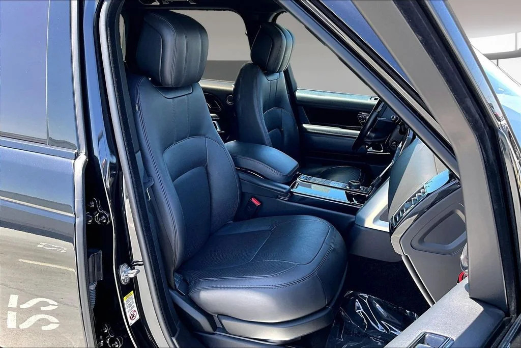 Used 2019 Black Land Rover 5.0L V8 Supercharged image 27