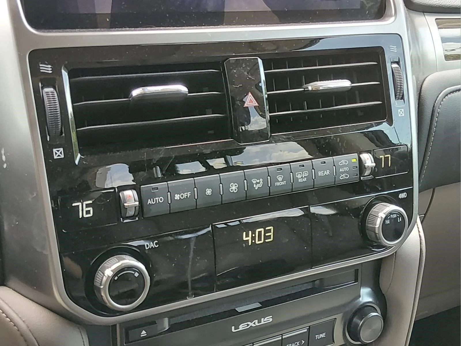 Used 2022 Starfire Pearl Lexus GX 460 Premium image 19