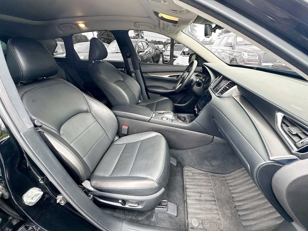 Certified Used 2023 Black INFINITI LUXE image 30