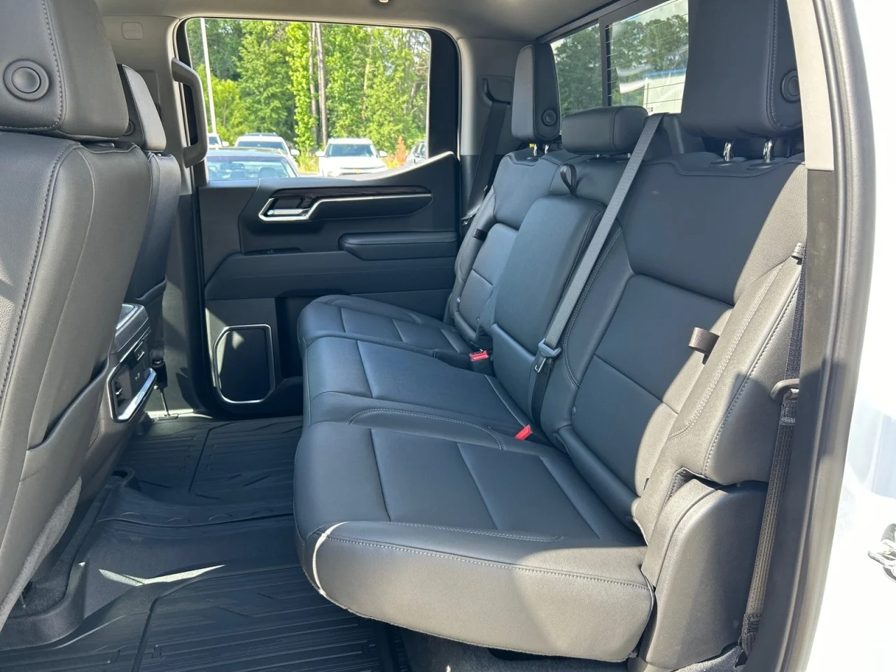 New 2026 Glacier White Tricoat GMC SLT image 18