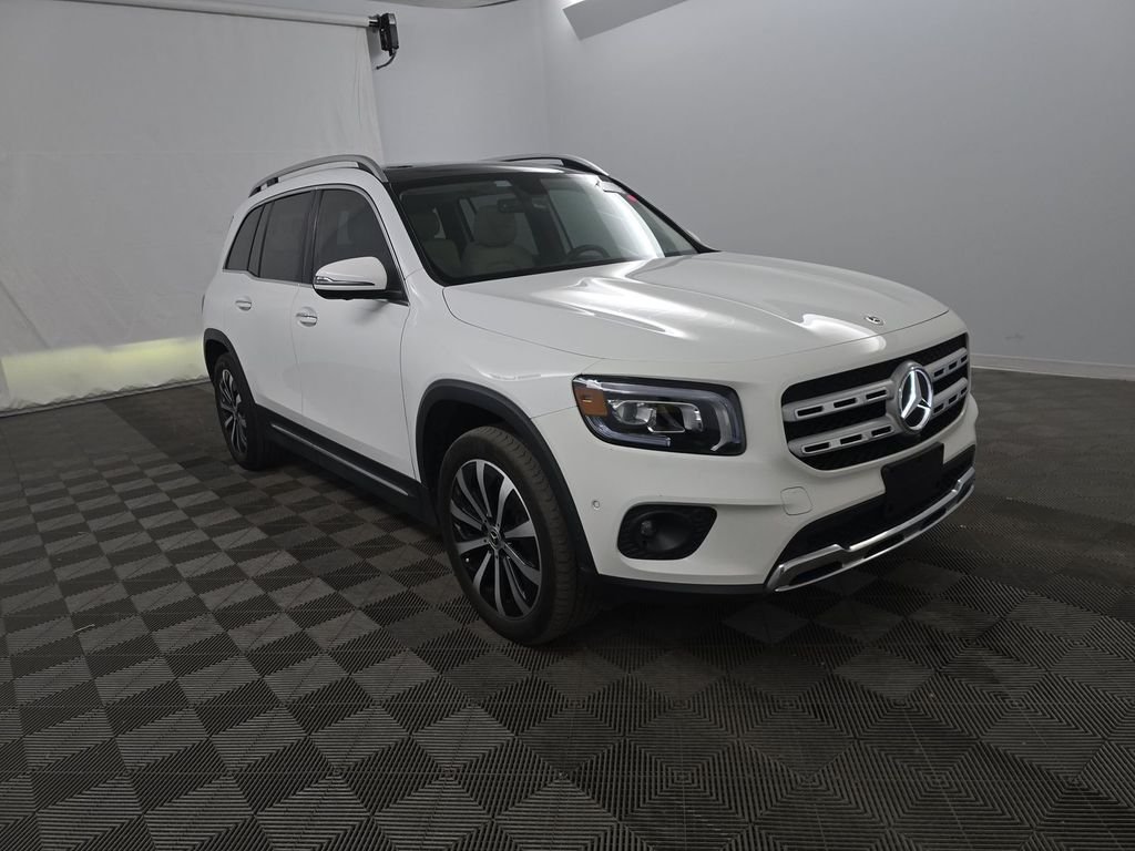 2022 Mercedes-Benz GLB GLB 250's photo
