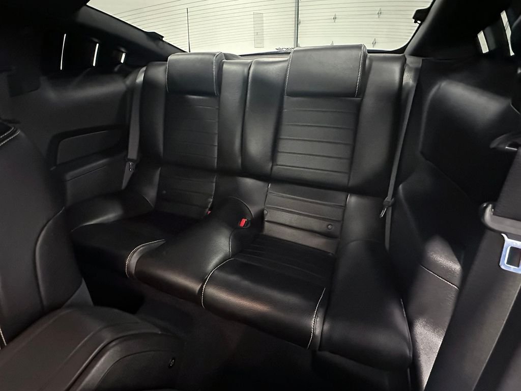 Used 2010  Ford GT image 69