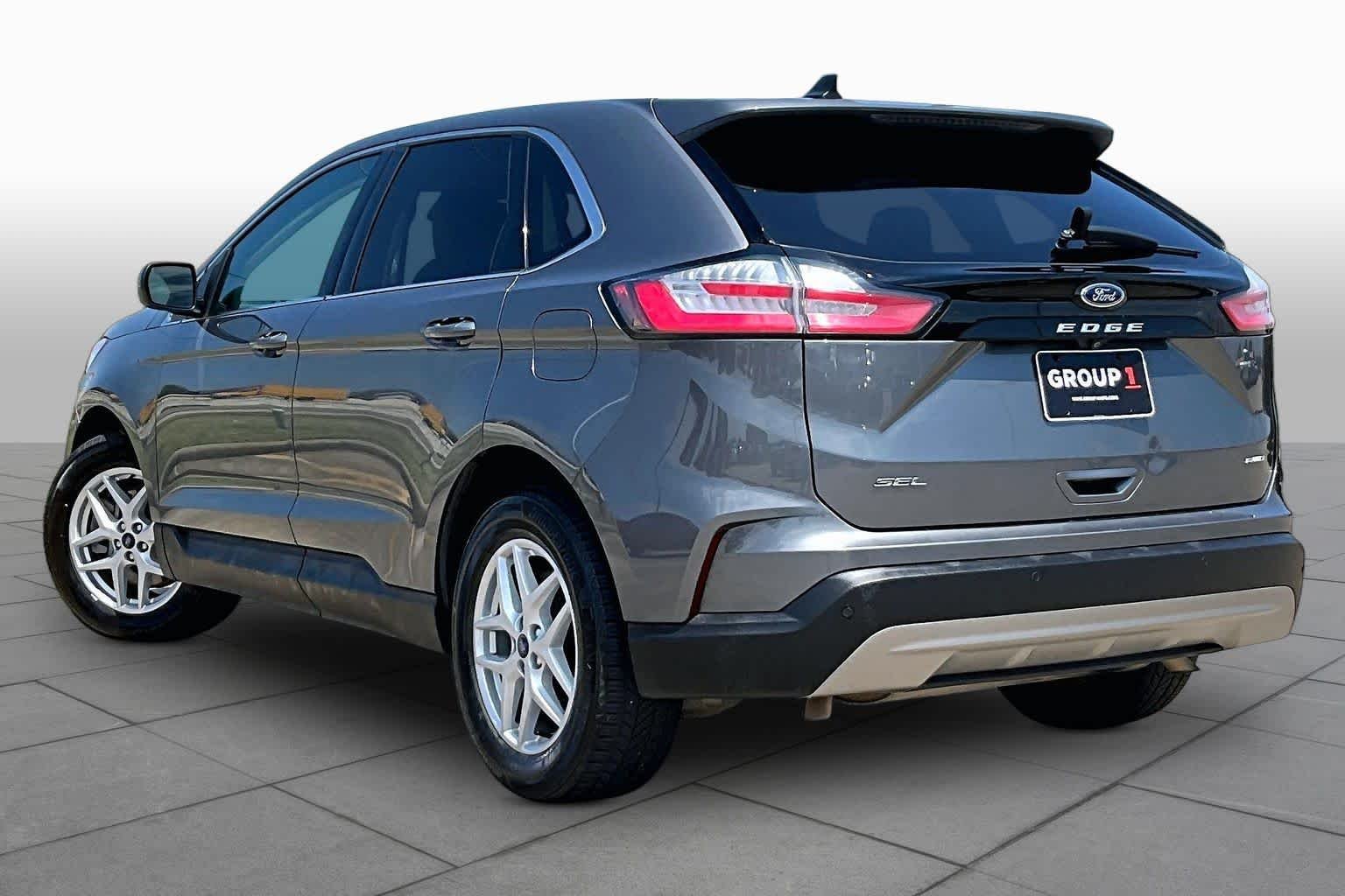 Used 2022 Carbonized Gray Metallic Ford SEL image 12