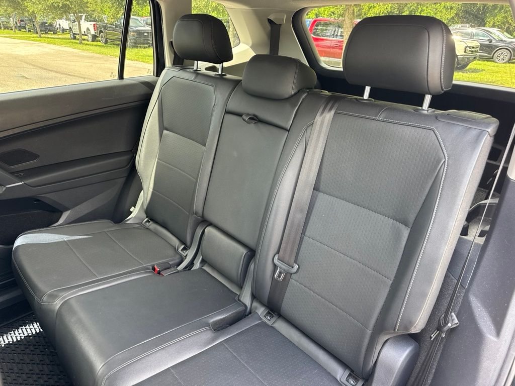 Used 2018 Black Volkswagen 2.0T SE image 11