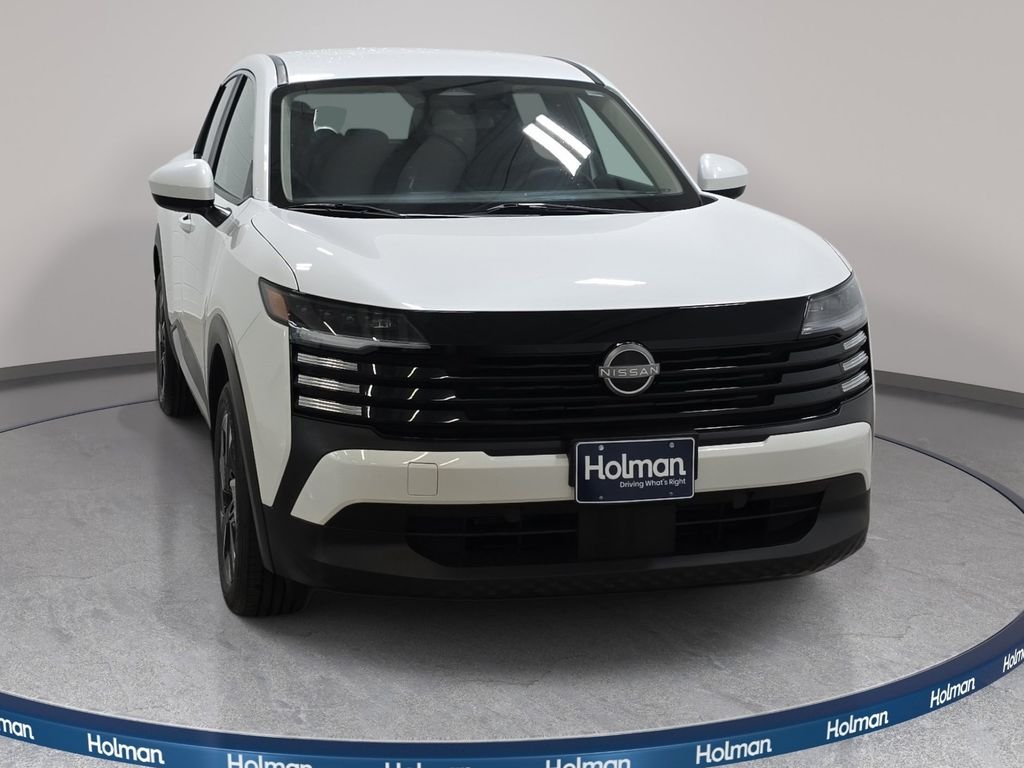 Used 2025 Aspen White Tricoat Nissan SV image 3