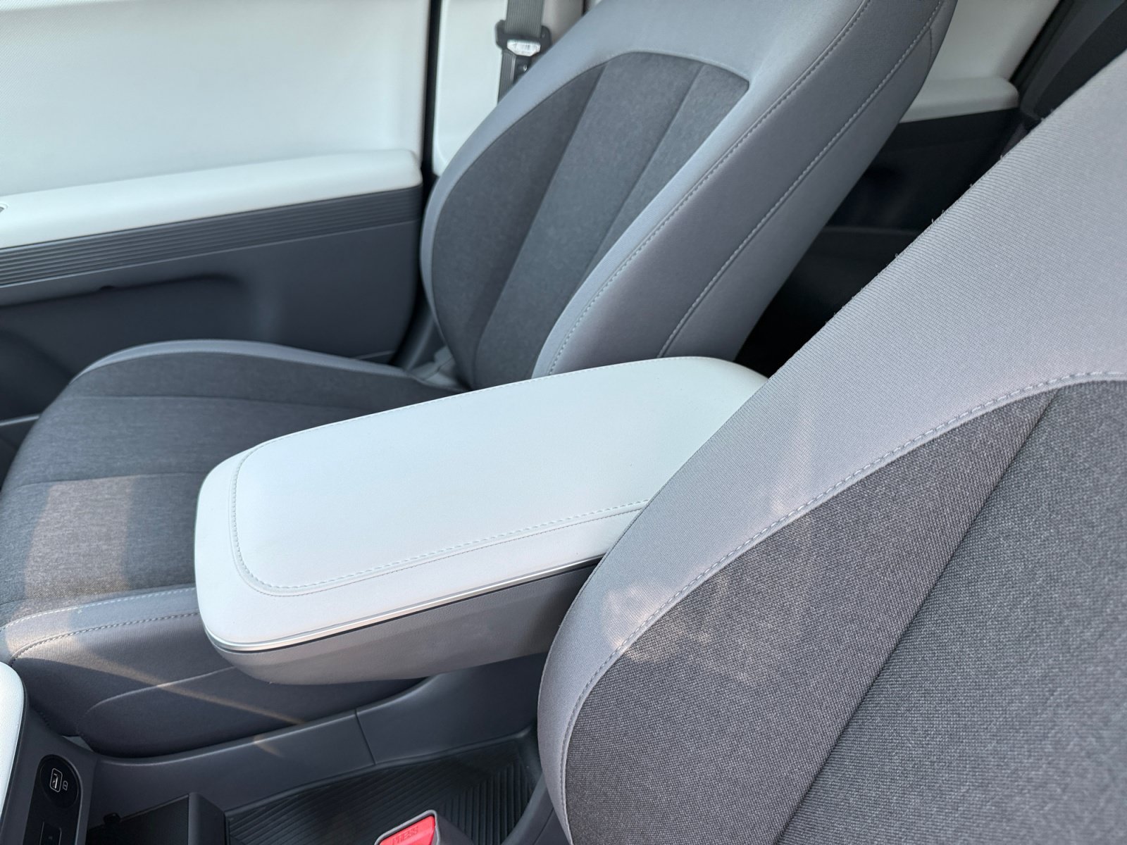 Used 2024 Cyber Gray Hyundai SEL image 14