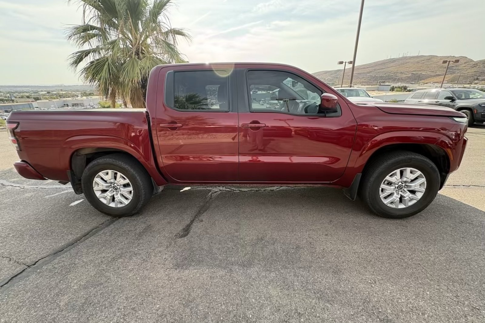 2022 Nissan Frontier SV - Photo 7