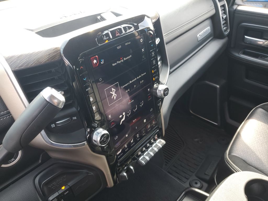 Used 2021 Black Ram Laramie image 18
