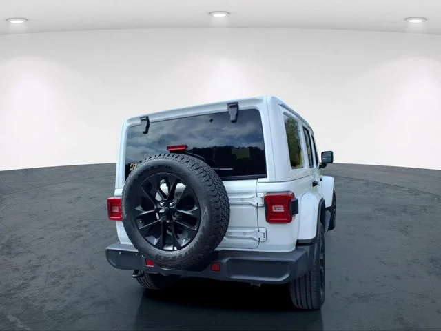Used 2025 White Jeep Sahara 4xe image 13