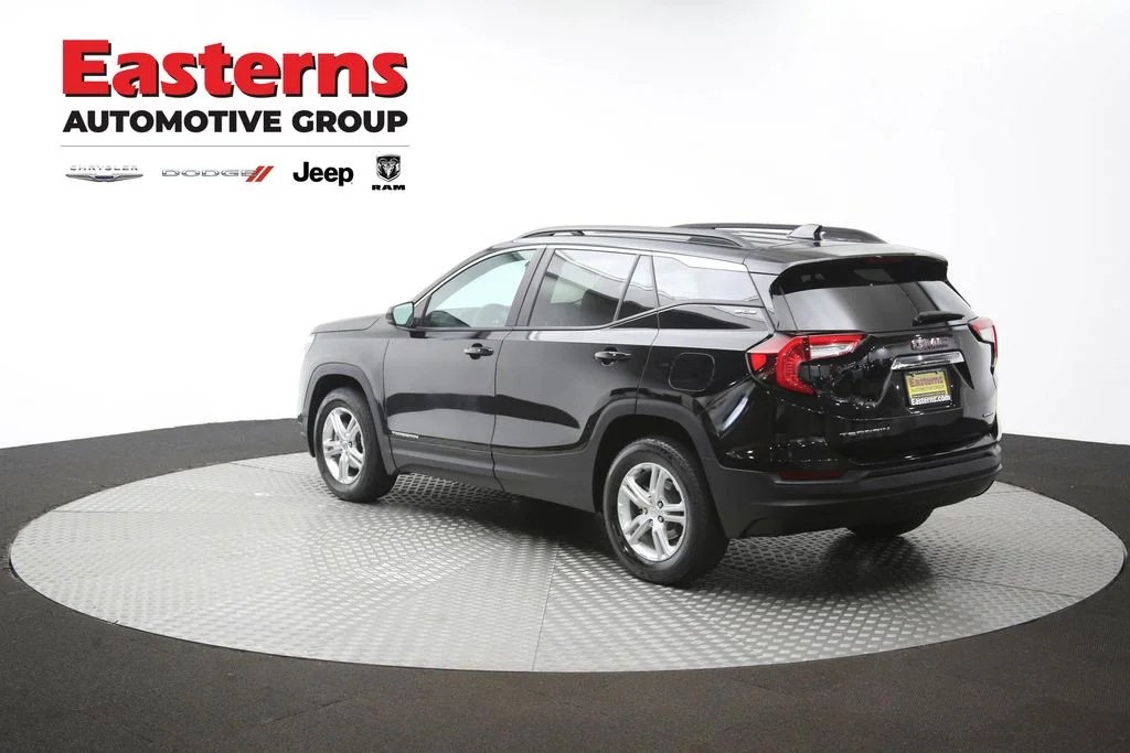 Used 2023 Black GMC SLE image 94