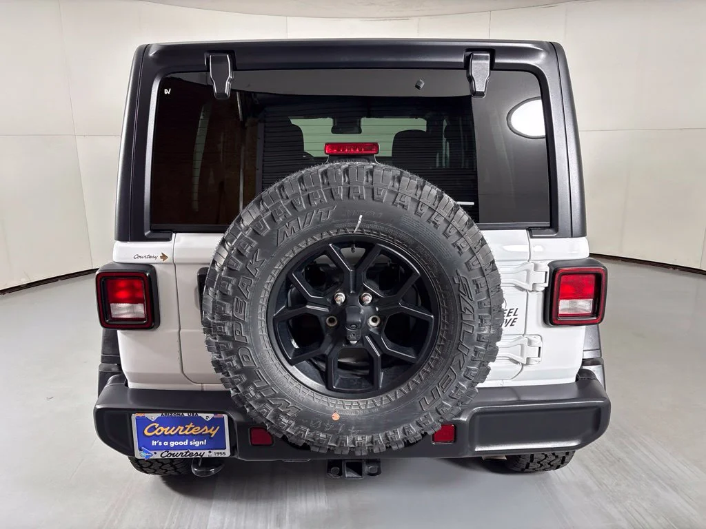 Used 2025 White Jeep Willys image 7