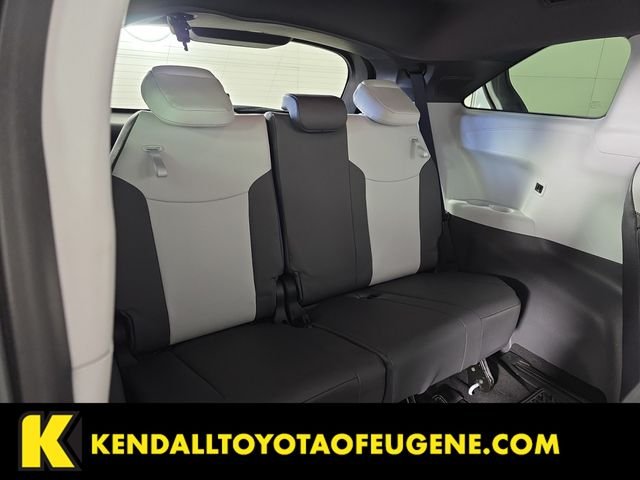 Used 2022 White Toyota XLE image 28