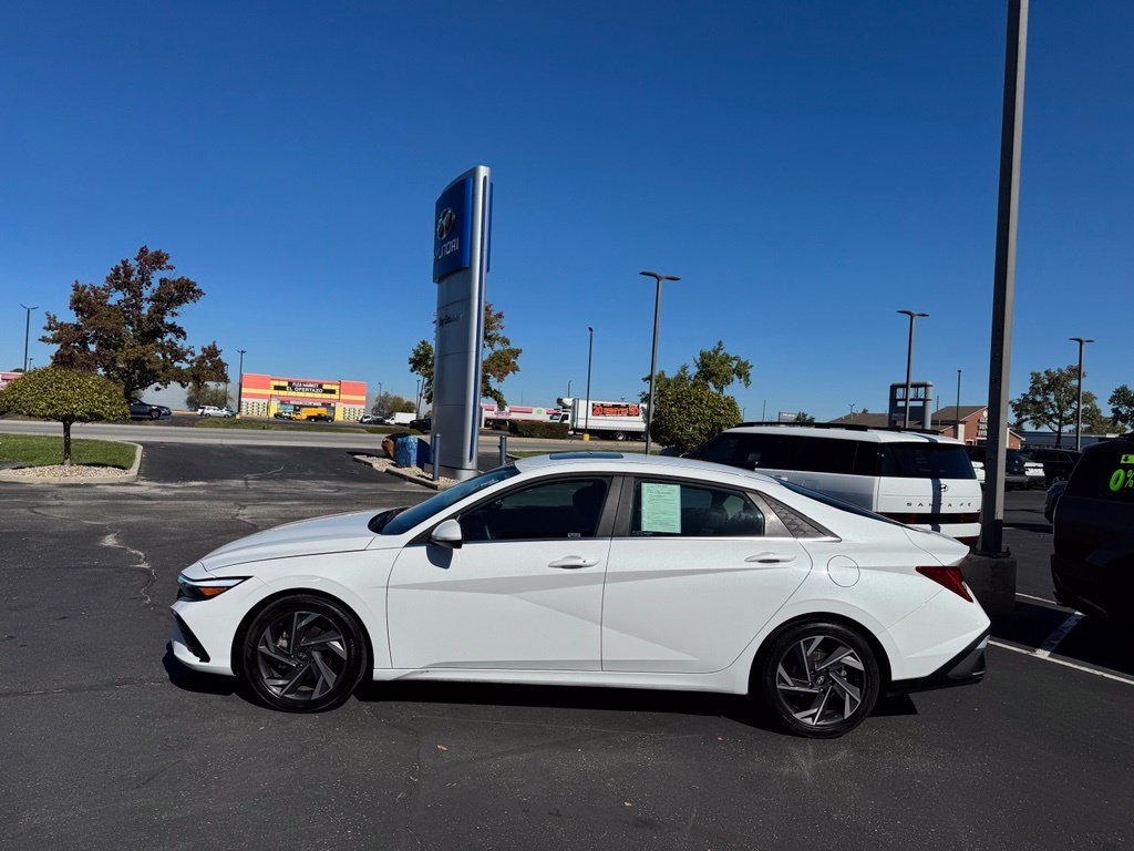 Certified Used 2024 White Hyundai SEL image 4