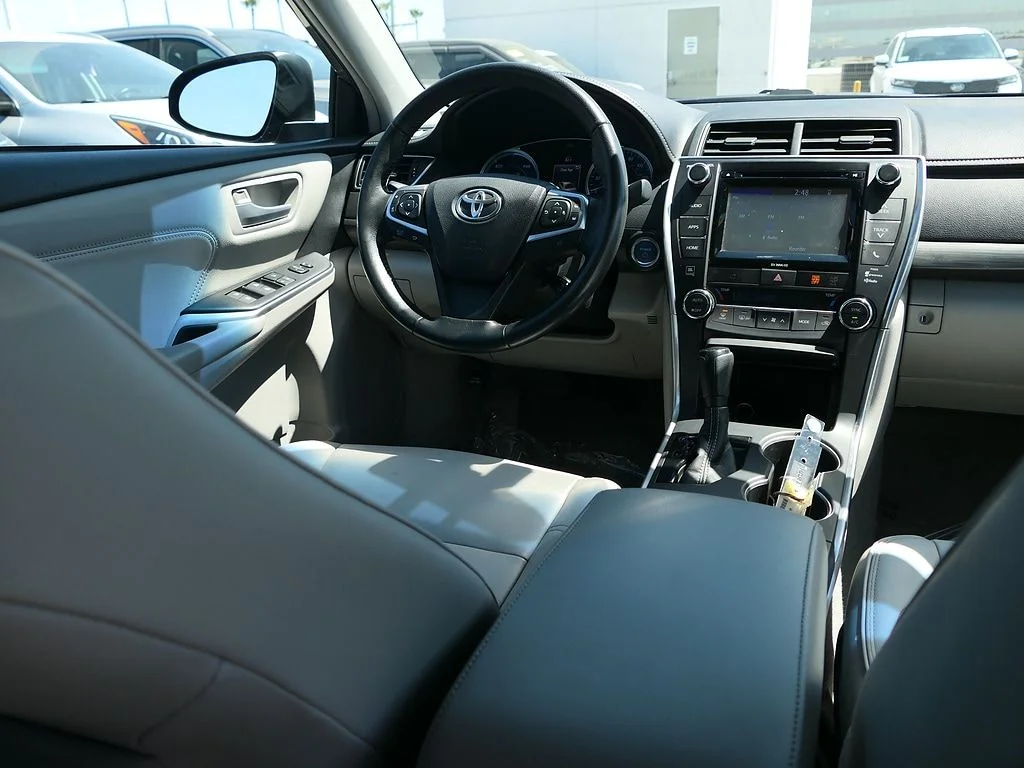 Used 2017 Gray Toyota XLE image 27