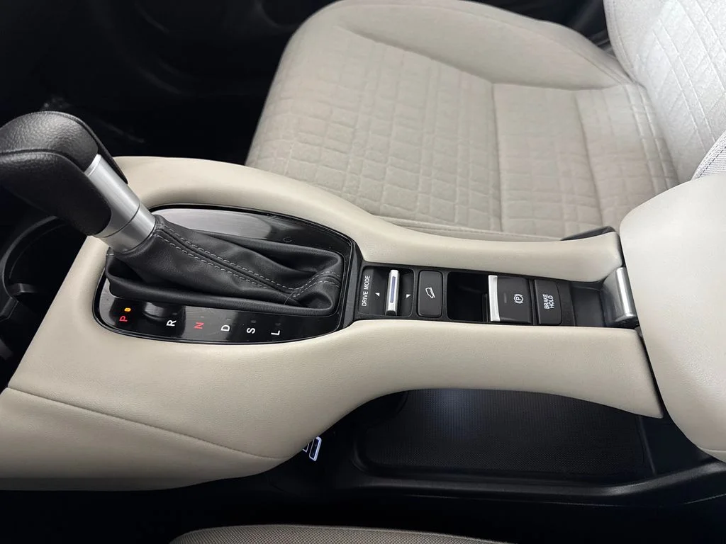 Used 2023 Pearl Honda LX image 23