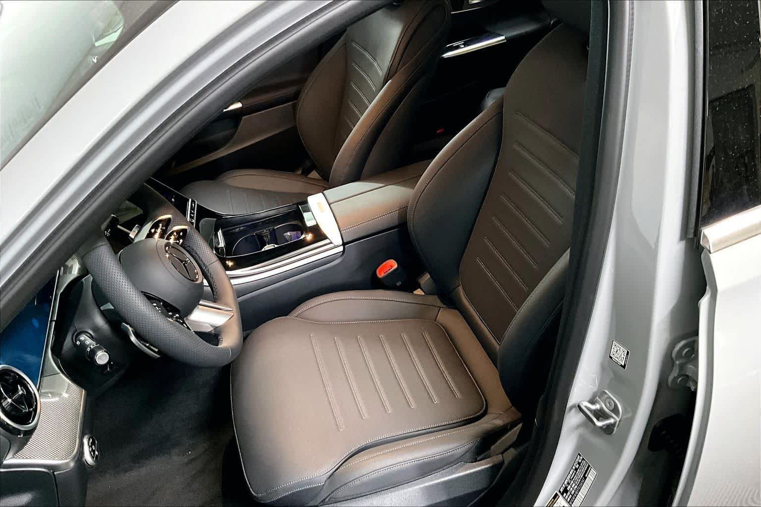 New 2026 MANUFAKTUR Alpine Grey Mercedes-Benz C 300 image 14