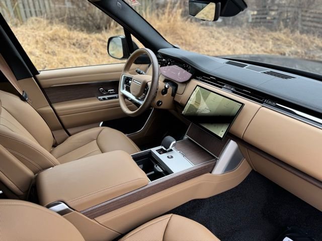 New 2026 Charente Grey Land Rover SE image 19