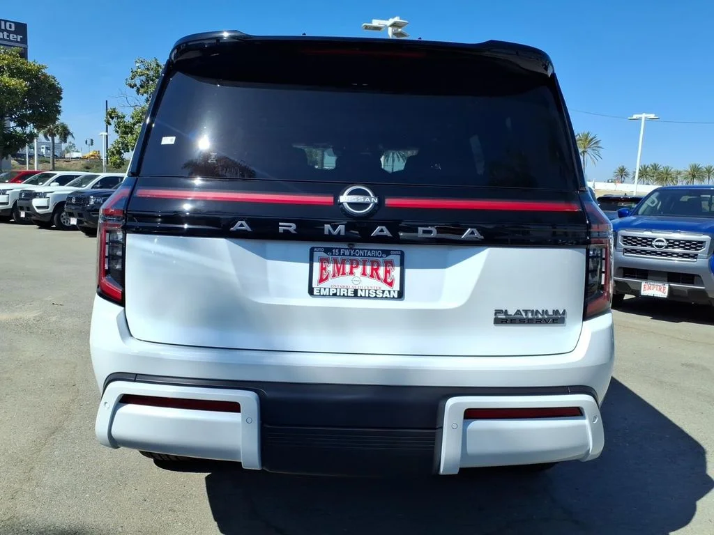 New 2026 Everest White TriCoat / Super Black Two-tone Nissan Platinum Reserve image 5