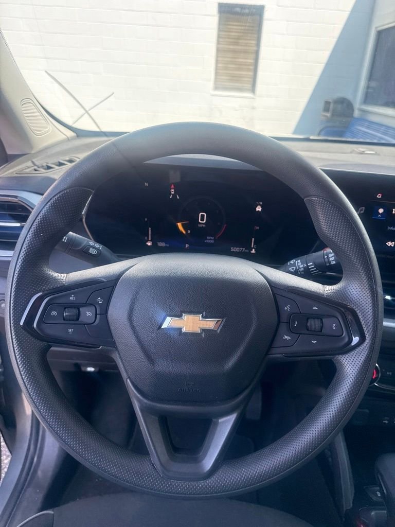 Used 2024 Gray Chevrolet LT image 8