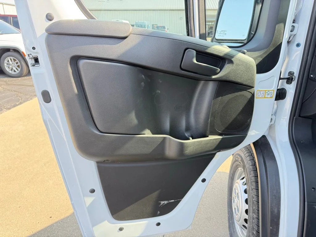 New 2026 Bright White Clear-Coat Exterior Paint RAM High Roof image 13