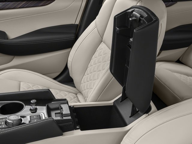 Used 2016 Pearl White Nissan 3.5 Platinum image 18