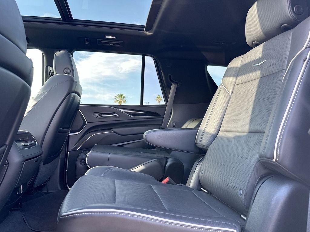 Used 2021 Black Cadillac Sport image 12