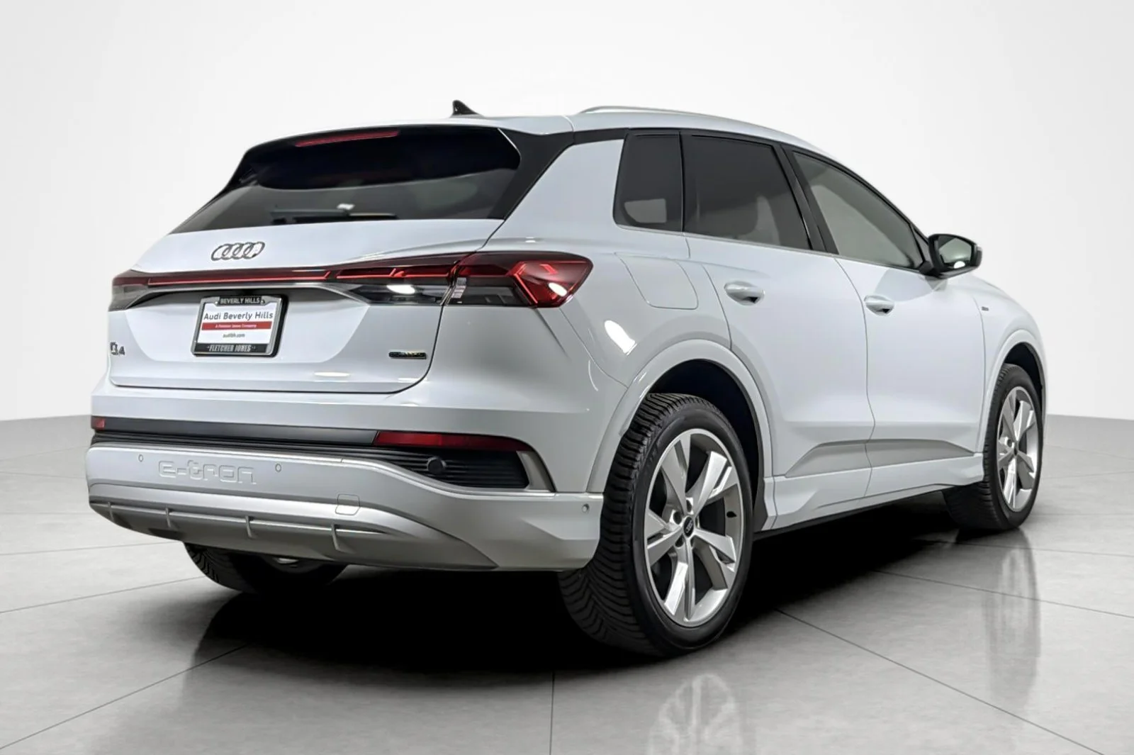 Used 2023 Glacier White Metallic Audi Premium Plus 50 quattro image 5