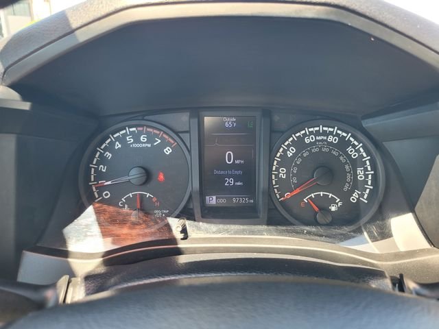 Used 2018 White Toyota SR image 28
