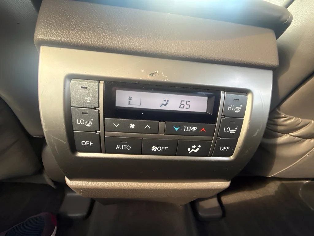 Used 2019 White Lexus 460 image 12
