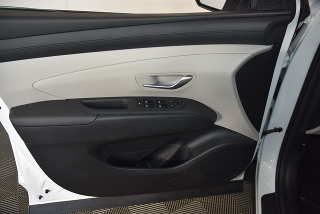 New 2026 White Hyundai SEL Plus AWD image 24