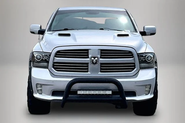 Used 2014 Silver Ram Sport image 3