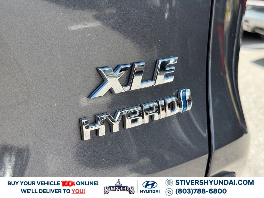 2021 Toyota RAV4 XLE - Photo 15