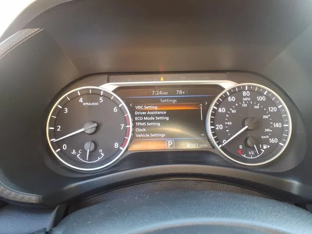 Used 2023 Black Nissan SR Xtronic CVT image 17
