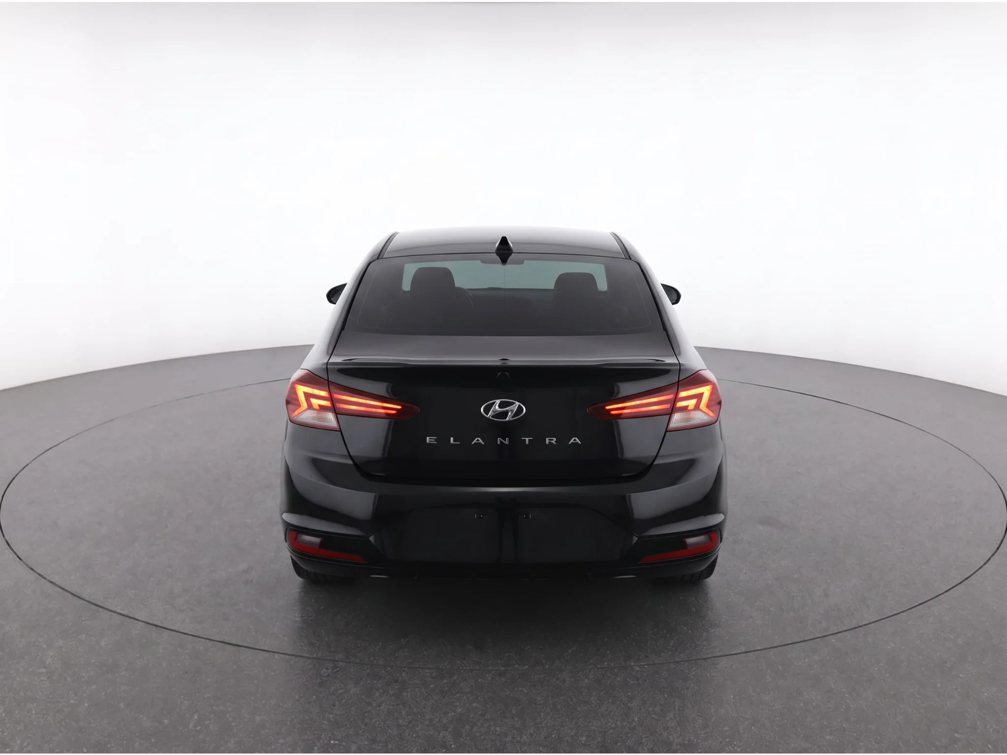 Used 2020 Phantom Black Hyundai SEL image 8